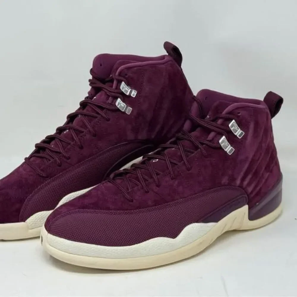 Air Jordan 12 Retro Bordeaux